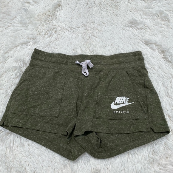Nike Pants - ✨SALE 1 HR✨Nike Shorts